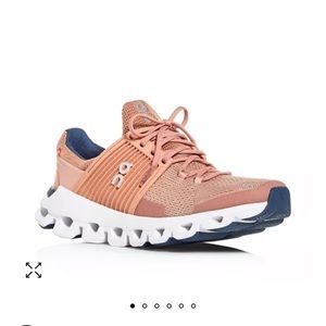 ON Women’s oncloud Cloudswift running shoes